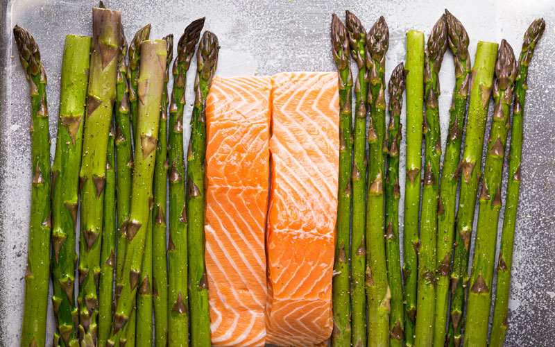 green-organic-asparagus-and-salmon_web